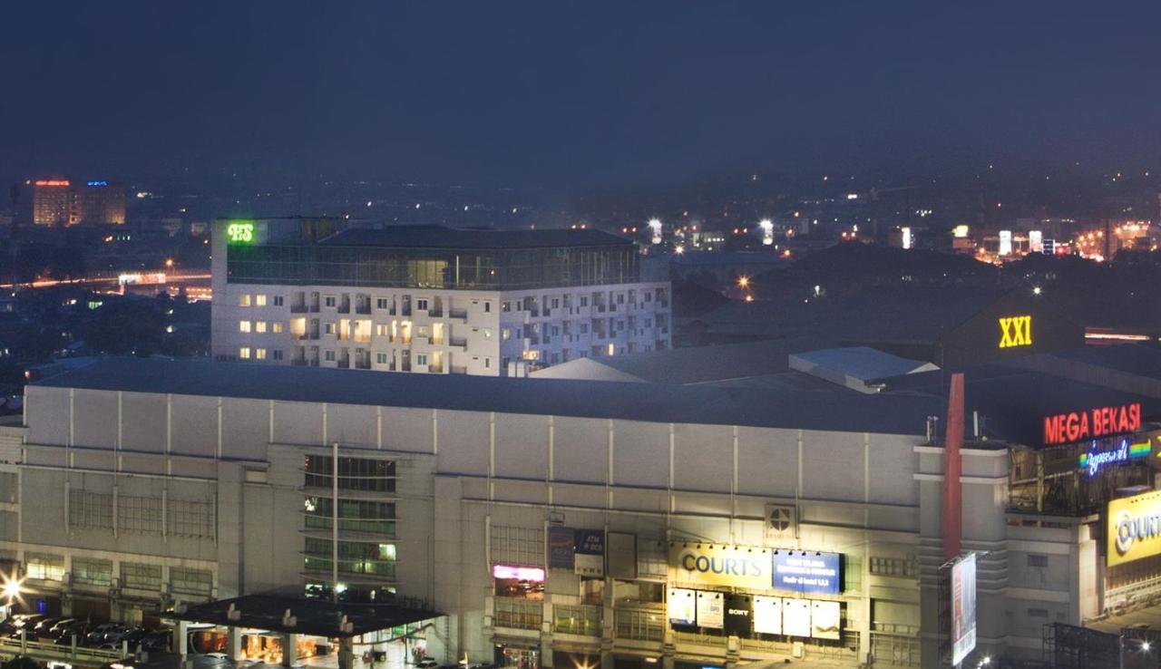 Hotel Santika Mega City Bekasi Buitenkant foto