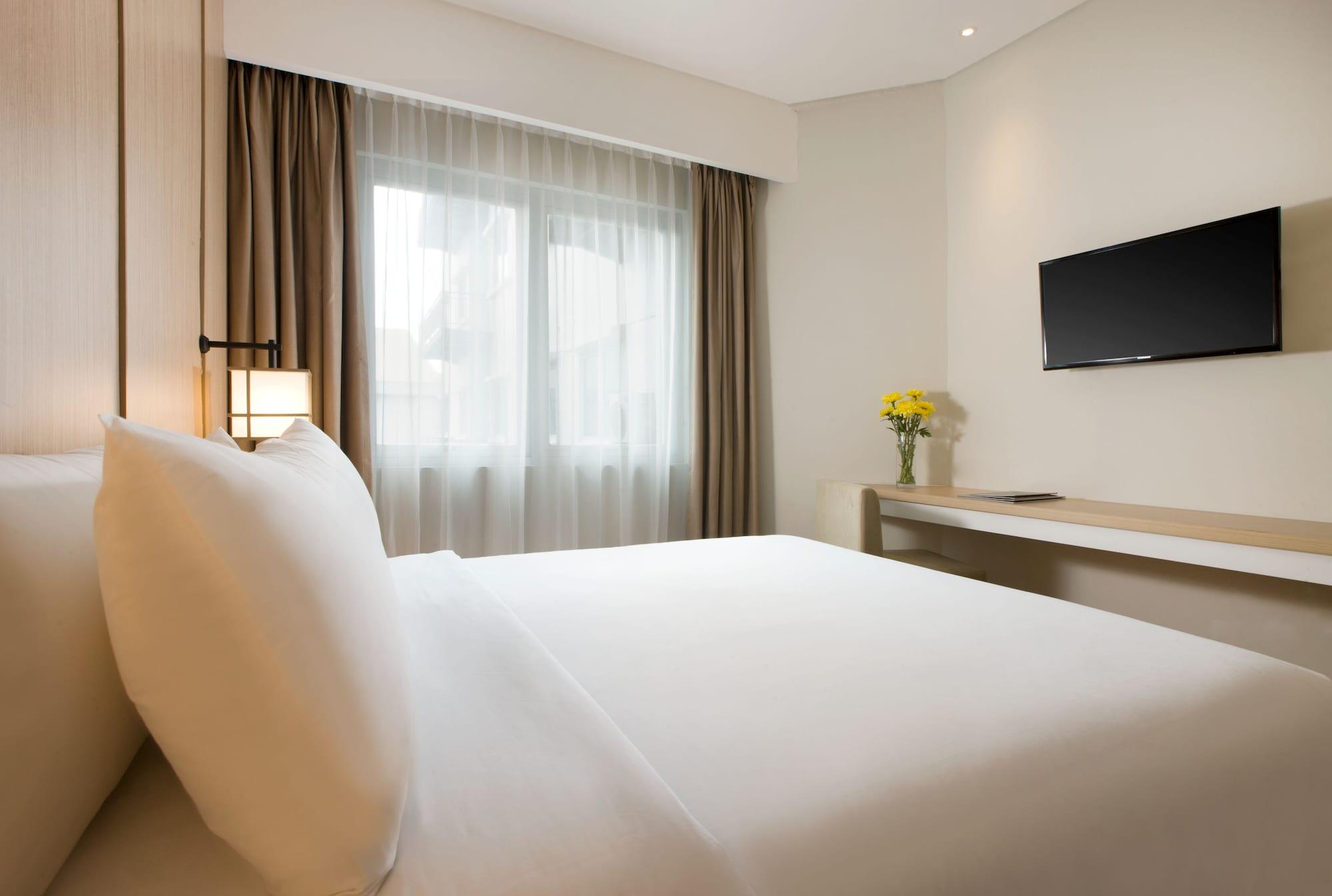 Hotel Santika Mega City Bekasi Buitenkant foto
