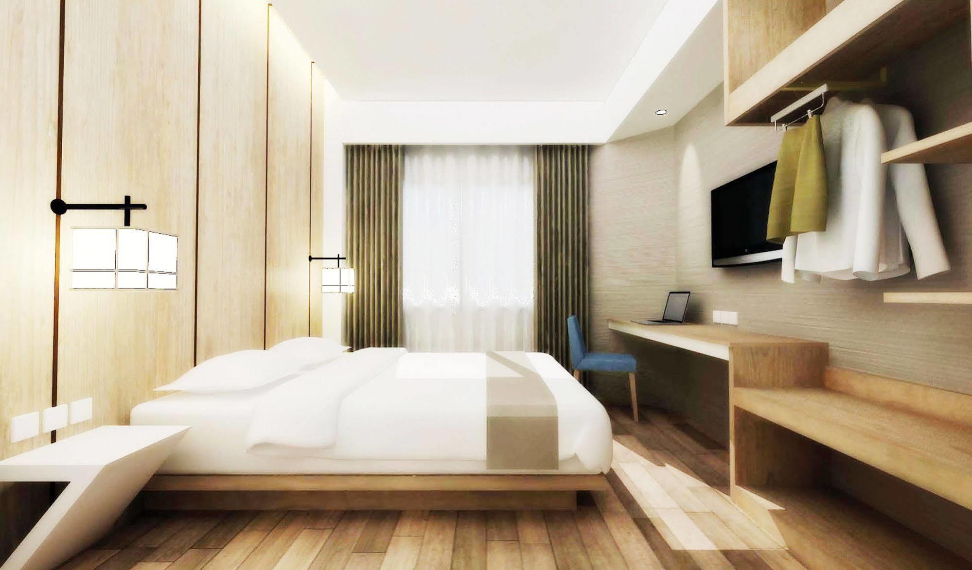 Hotel Santika Mega City Bekasi Buitenkant foto
