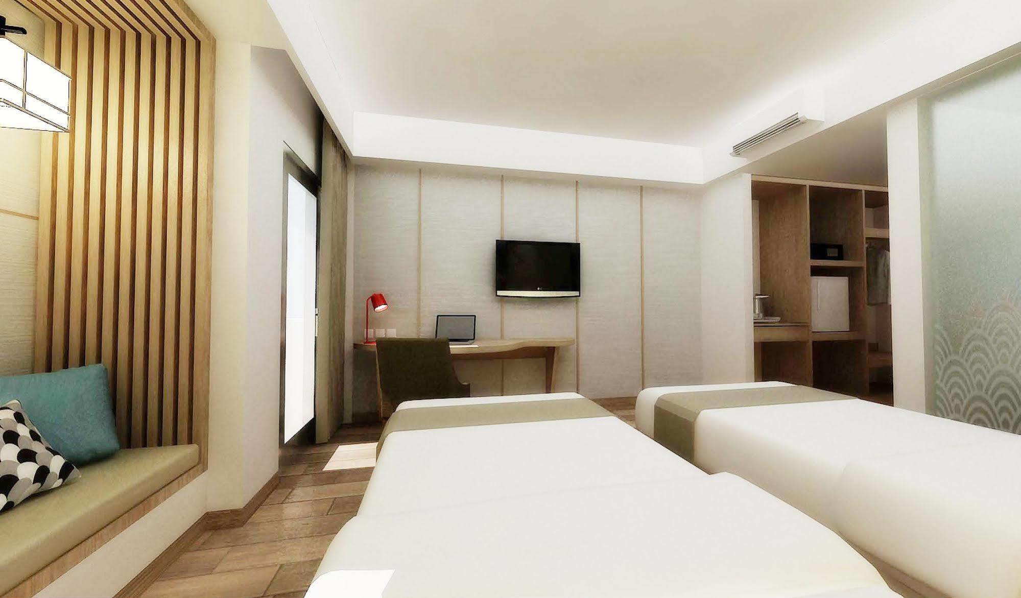 Hotel Santika Mega City Bekasi Buitenkant foto
